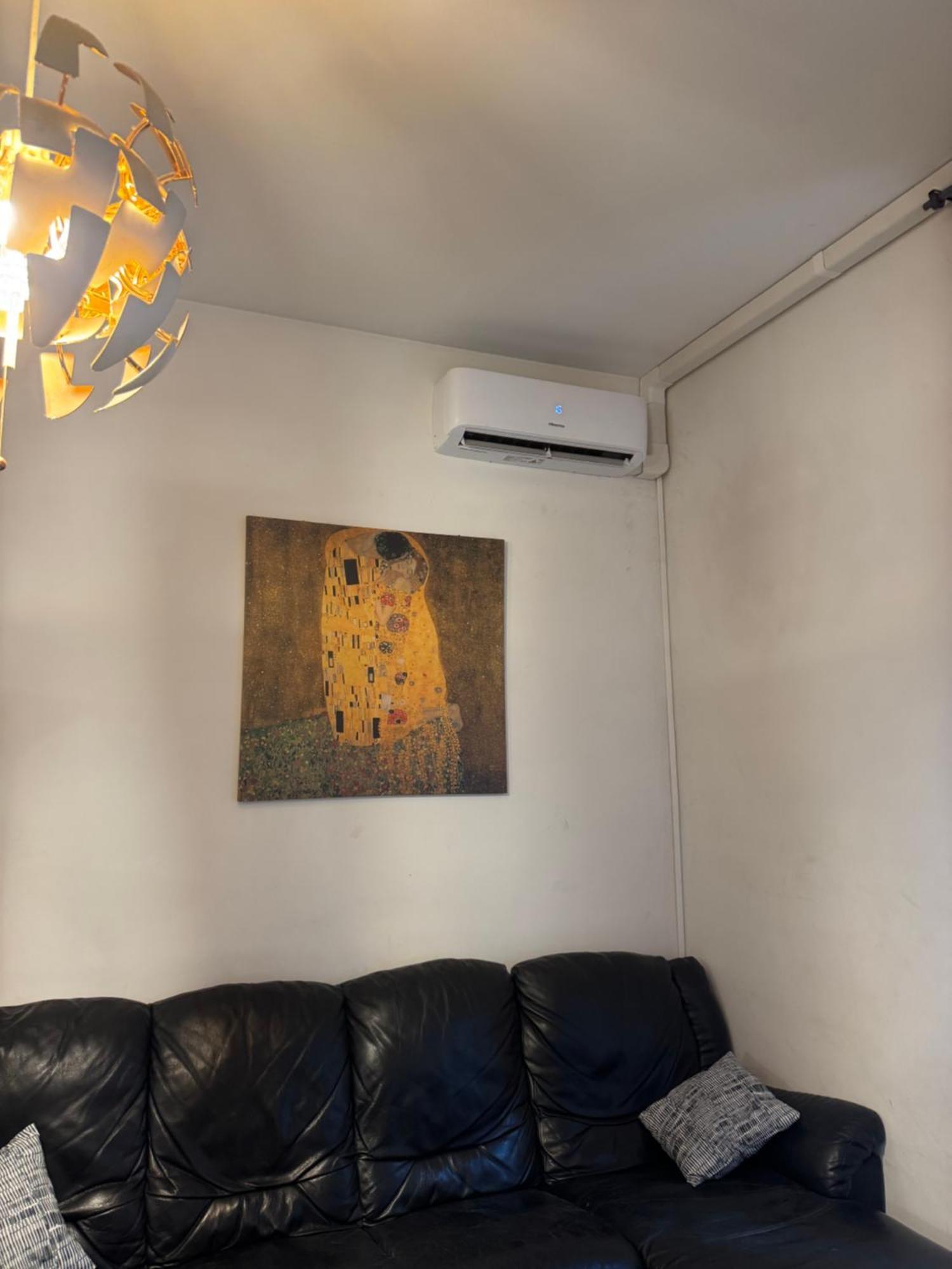 Guest House In Elegant Apartment Close To The Center — Photos 1